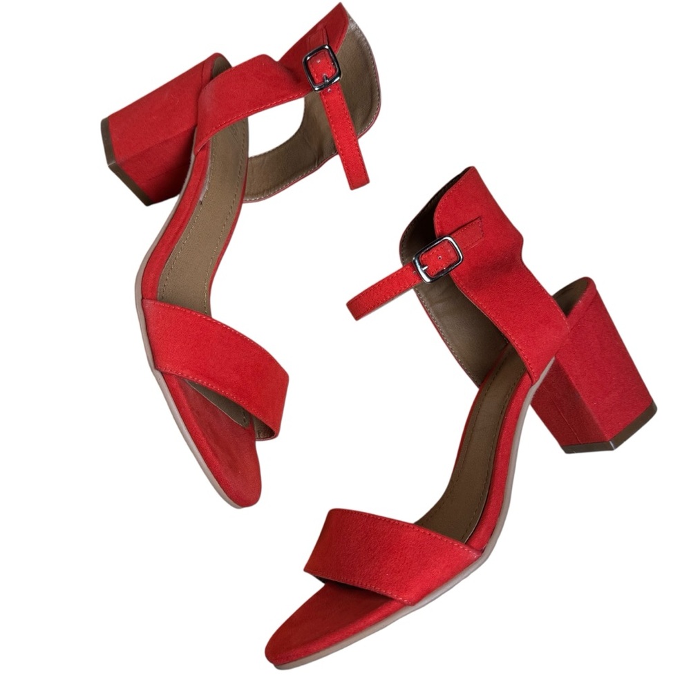🔥CLEAR OUT🔥 Beautiful Vibrant Red Orthaheel Heels